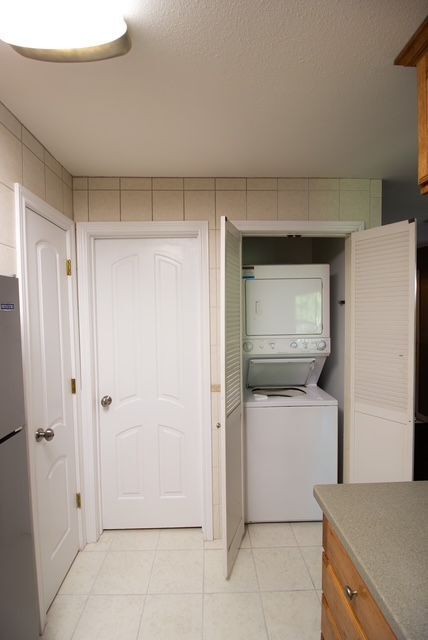 Building Photo - 418 Garland Dr
