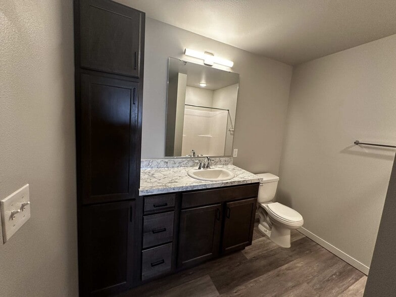 Building Photo - 3156 Bluestem Dr