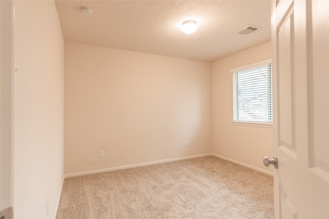 Building Photo - 14623 Roaring Fork Ln