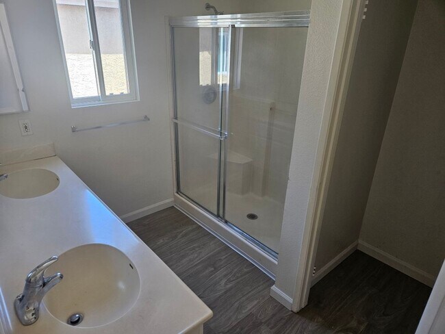 Building Photo - 3 Bedroom - 2.5 Bathroom home in Woodwind at Discovery Hills