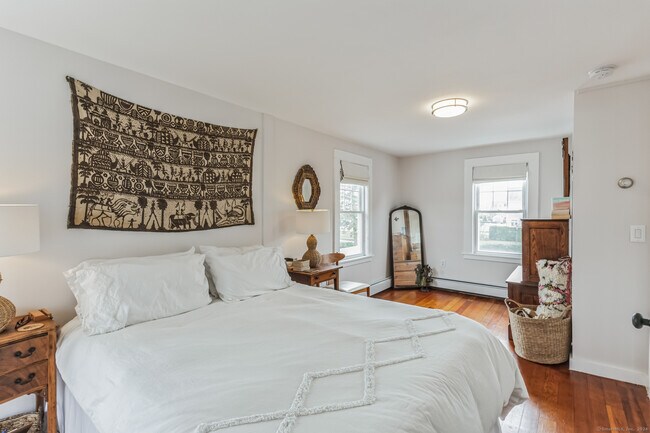 Building Photo - 15 Sols Point Rd