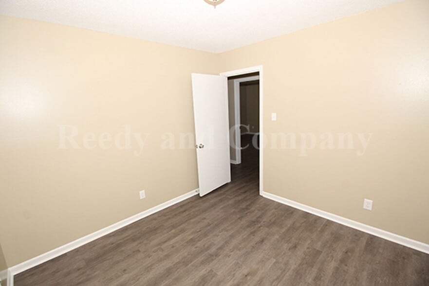 Building Photo - 5901 Tishomingo Dr