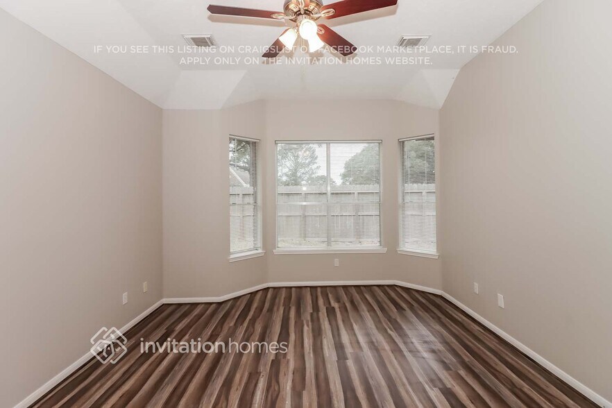 Building Photo - 16811 Valley Palms Dr