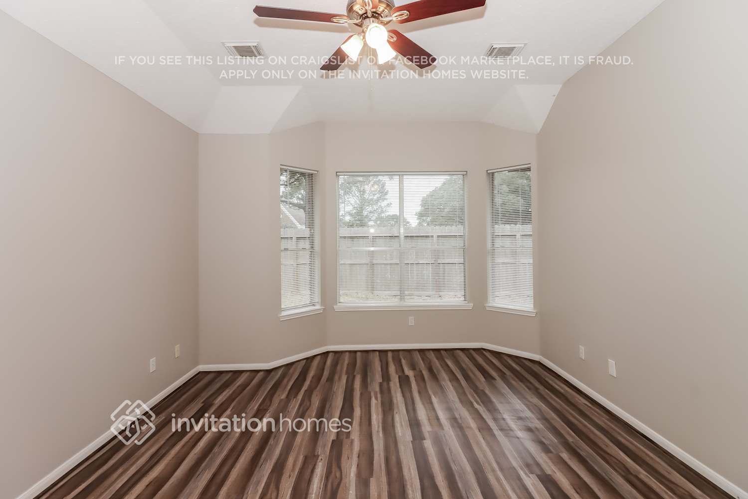 Building Photo - 16811 Valley Palms Dr