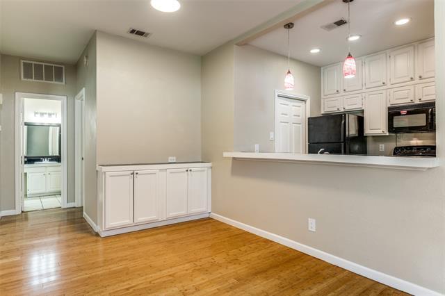 Building Photo - 7340 Skillman St