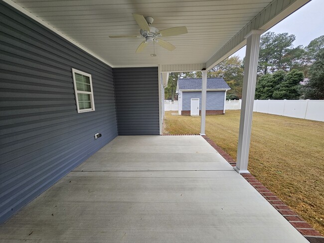 Building Photo - 104 Pioneer Trails Dr