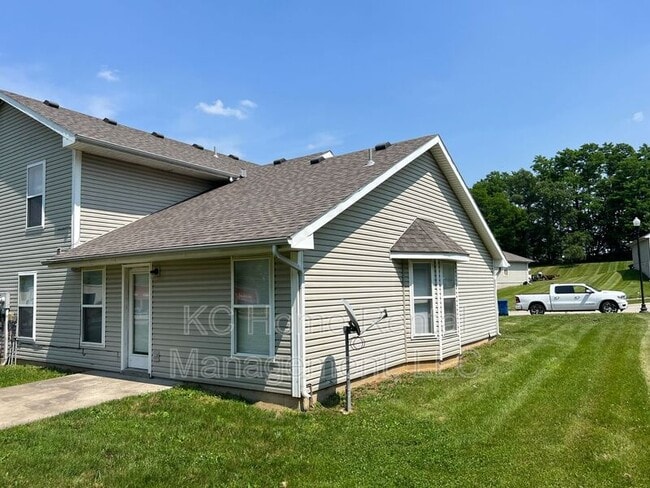 Building Photo - 610 Susanne Ct