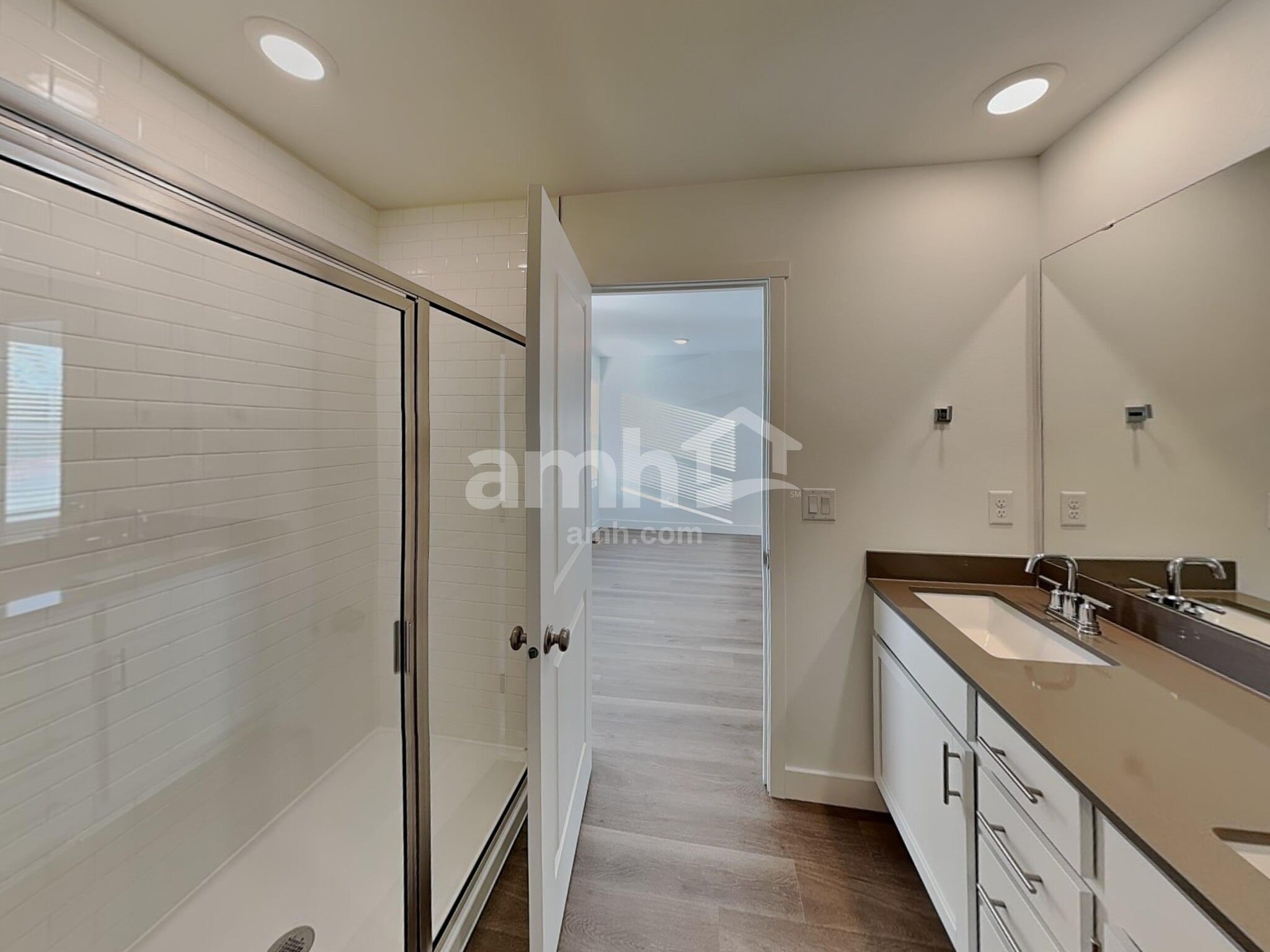 Building Photo - 4712 85th Dr NE