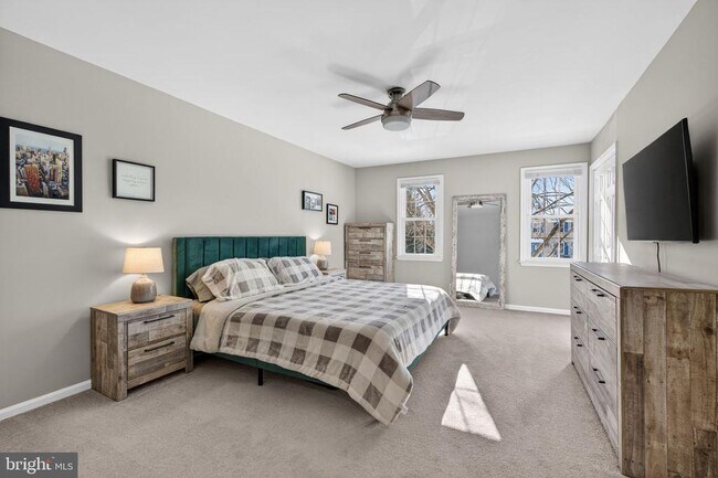 Building Photo - 11922 Holly Spring Dr