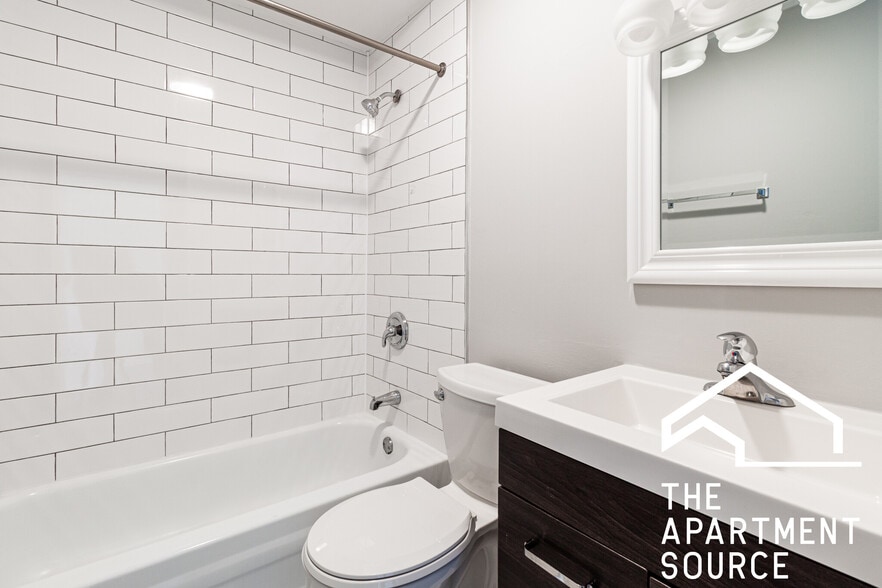 Building Photo - 737 W Gordon Ter