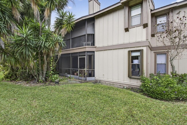 Building Photo - 500 Crosswinds Dr