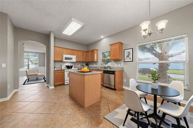 Building Photo - 9724 Myrtle Creek Ln