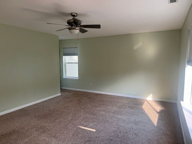 Building Photo - 2811 Martin St