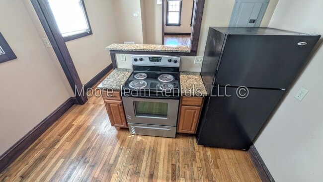 Building Photo - MainStN446