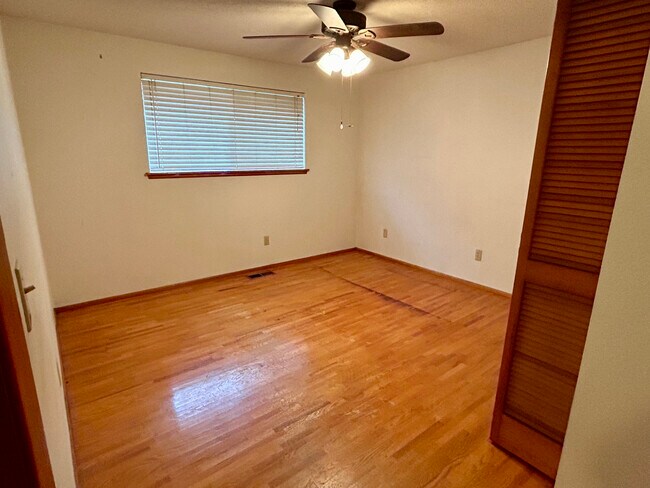 2nd Bedroom with remote controlled ceiling fans - 8519 49th St W