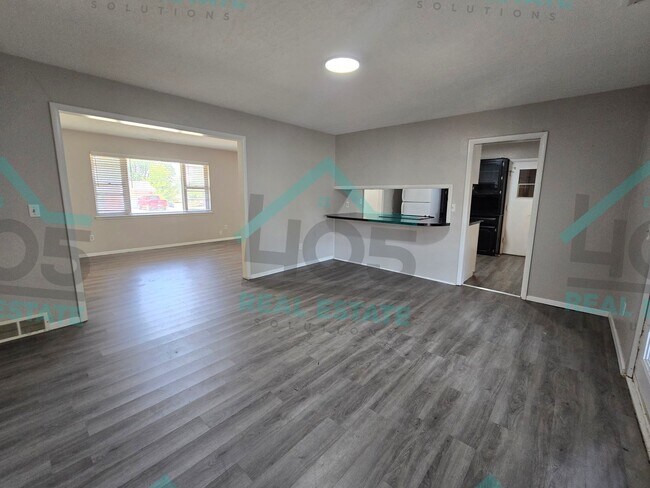 Building Photo - 3606 Oakhurst Dr
