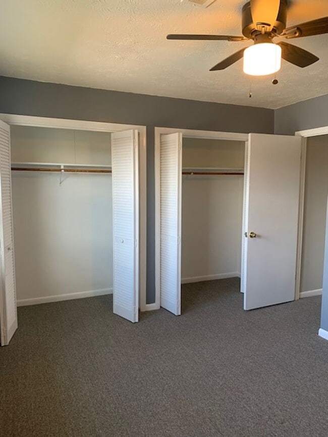 Building Photo - Modern & Traditional with Convenience