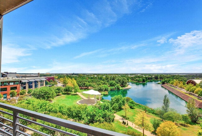 Building Photo - 1701 Simond Ave Ave