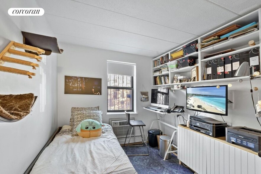 Building Photo - 442 Clermont Ave