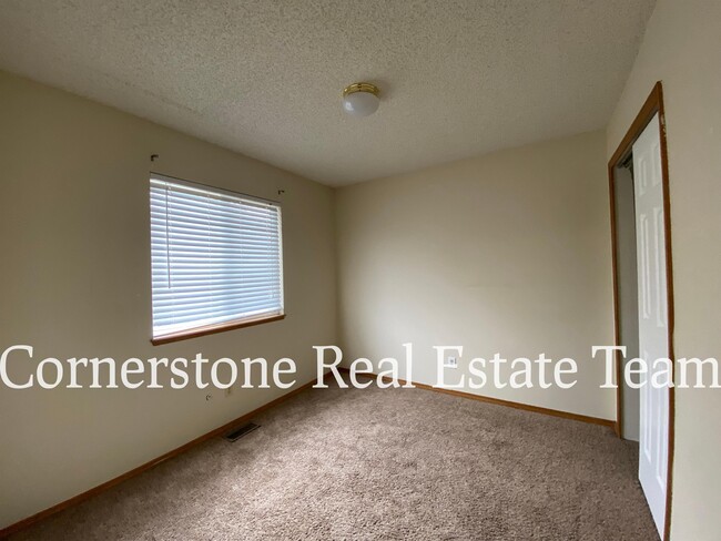 Building Photo - 5312 Luster Dr