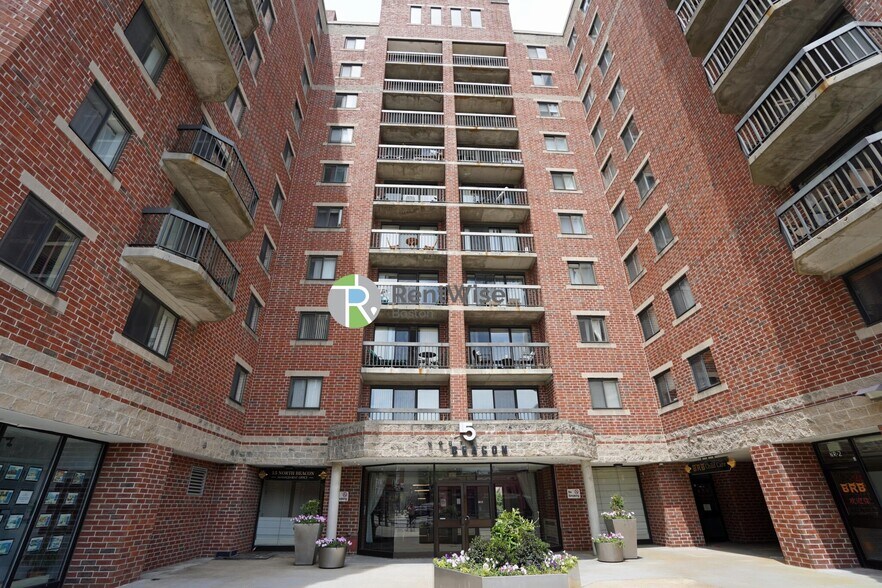 Building Photo - 15 North Beacon St