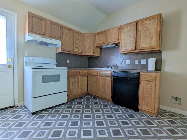 Building Photo - 12115 Royal Green Dr