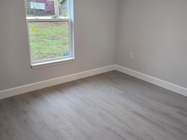 Building Photo - 13844 SW 104 Ln