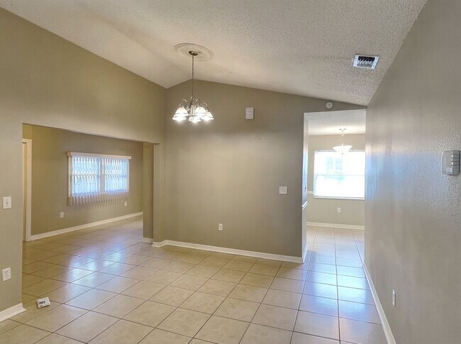 Building Photo - 2569 W Scarlet Oak Ct