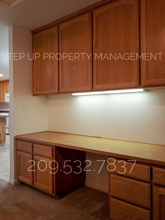 Building Photo - Serene Mountain Living at Clouds Rest: Stunning 3-Bedroom Home with Views