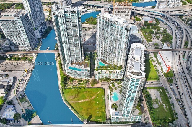 Building Photo - 350 S Miami Ave