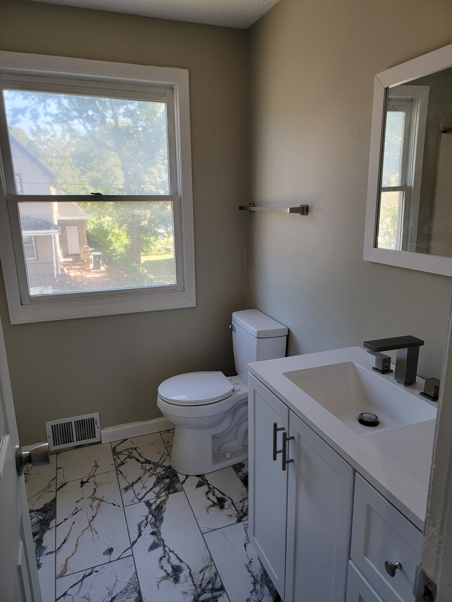 2nd Fl. Full Bath - 255 Hague St