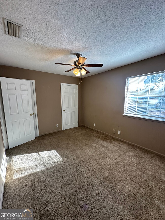 Building Photo - 126 Inlet Reach Cir