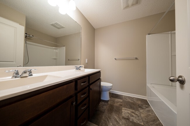 Building Photo - 15222 Emory Ave