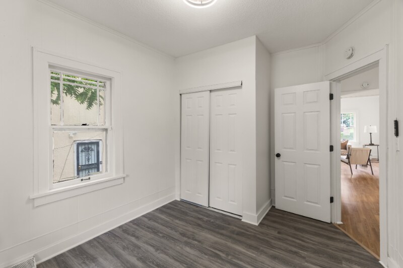 Building Photo - 1714 N Vincent Ave