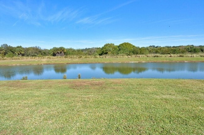 Building Photo - 3524 Carriage Pointe Cir