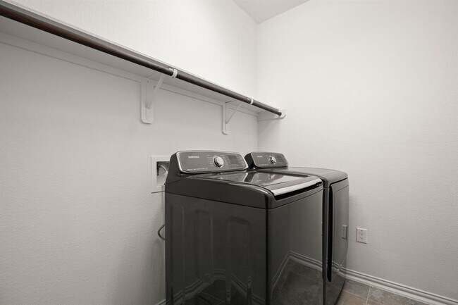 Building Photo - 167 Brazil Dr