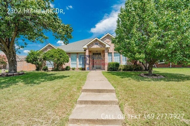 Primary Photo - 2302 Highbank Dr