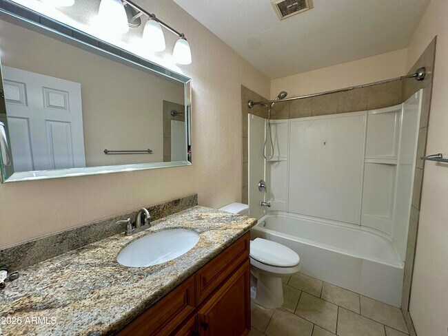 Building Photo - 240 S Laveen Dr