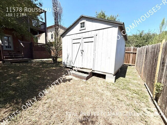 Building Photo - 11578 Rousseau St