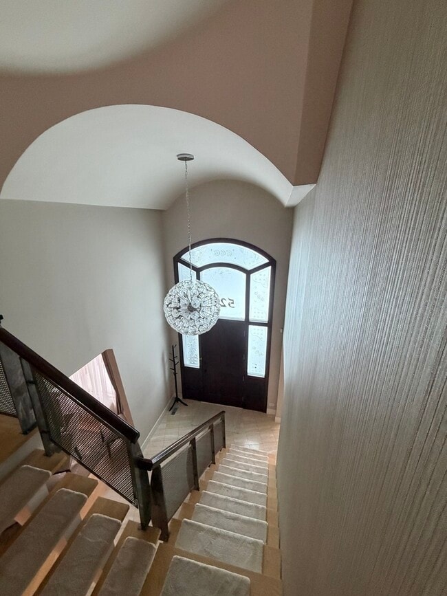 Building Photo - 525 Senon Dr