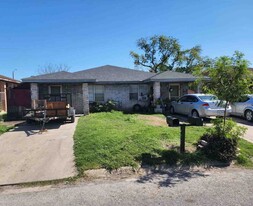 Building Photo - 6716 Tallowood Cir