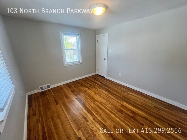 Building Photo - 103 N Branch Pkwy