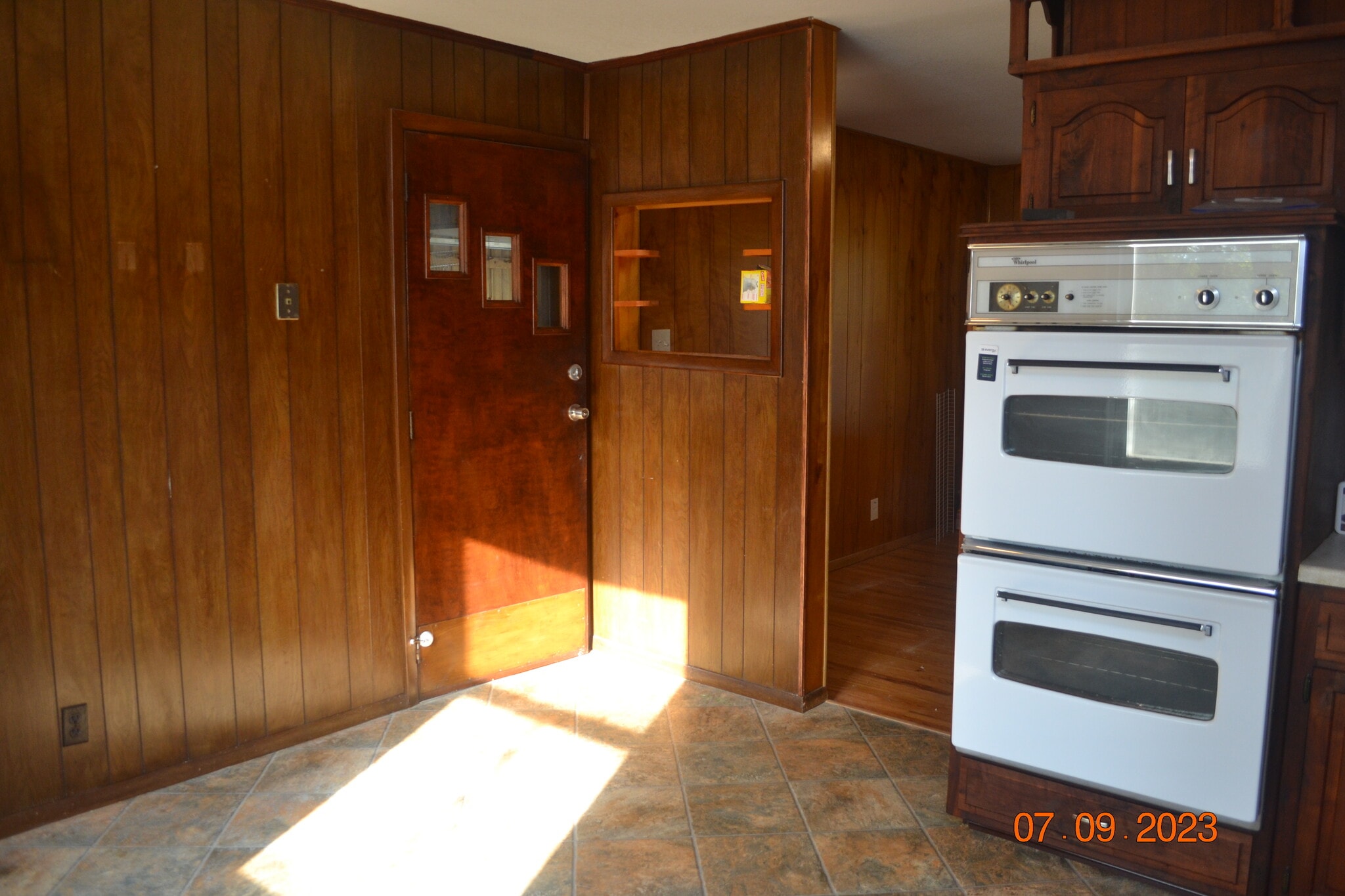 Entry to garage, basement. - 15314 Fuller Ave