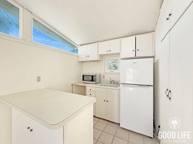 Building Photo - Spacious 3BR Home + 1BR ADU with Private Courtyard in University City!