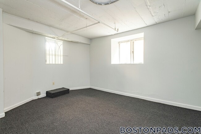 Building Photo - 49 Worthington St