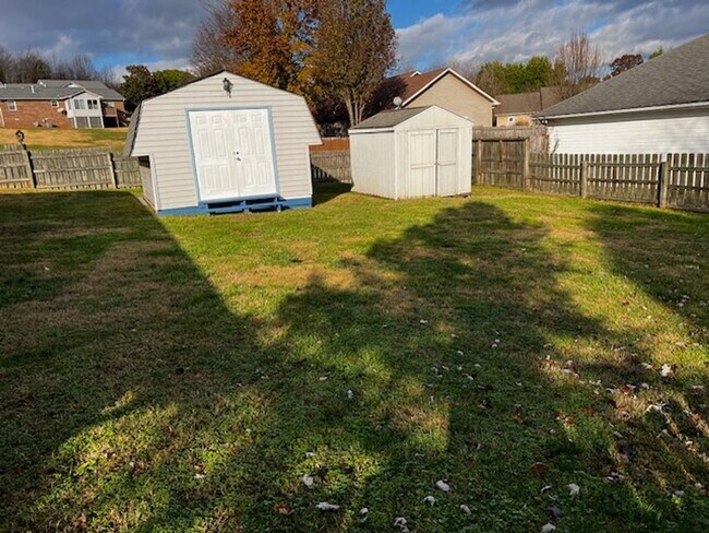 Building Photo - 115 Rouen Ct