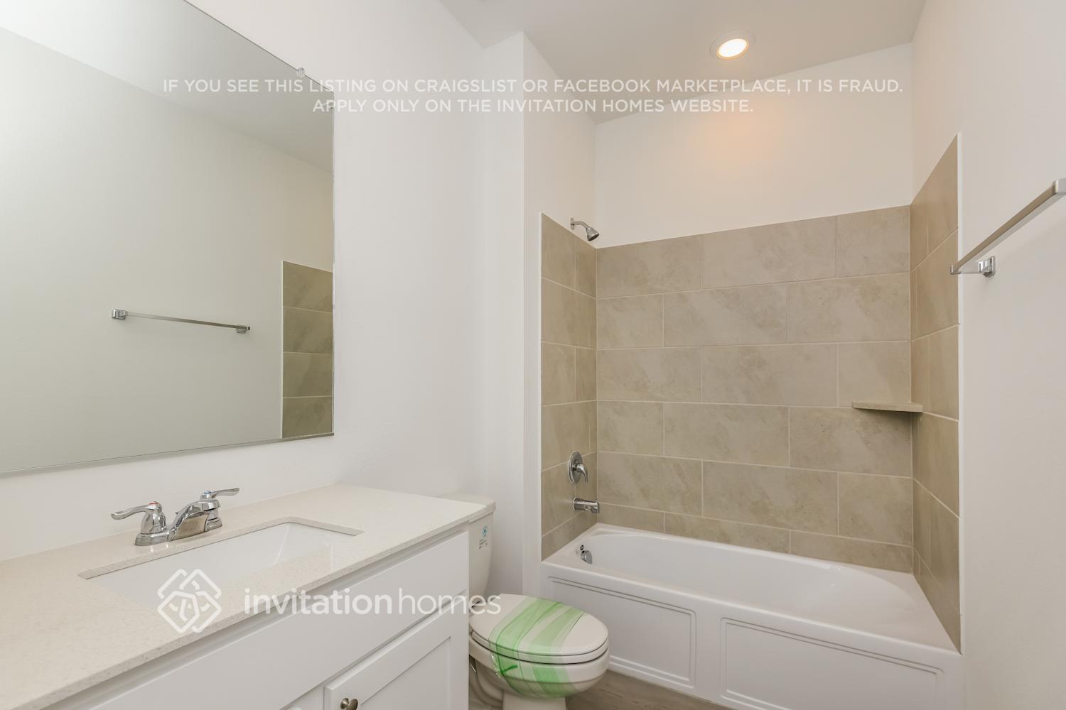 Building Photo - 325 Sedalia Trl
