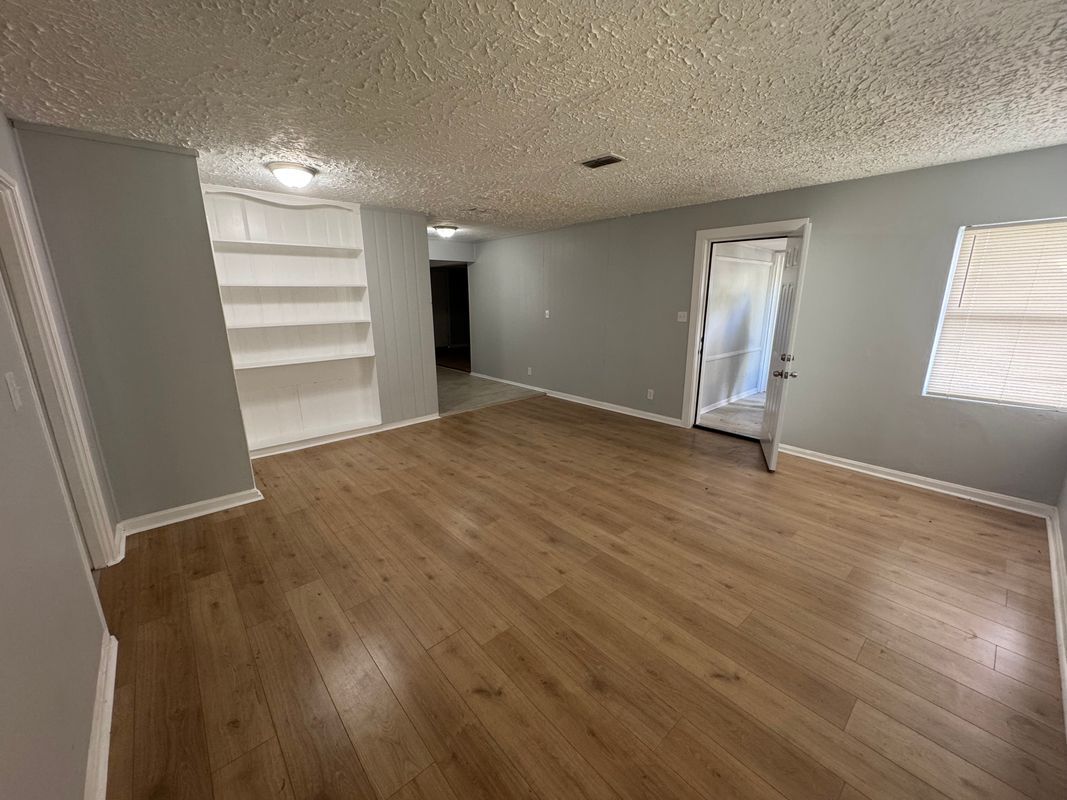 Building Photo - 3828 Rosetree Dr