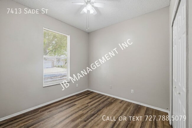 Building Photo - 7413 Sade St