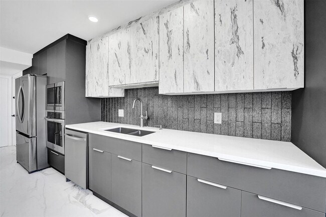 Building Photo - 1390 S Ocean Blvd